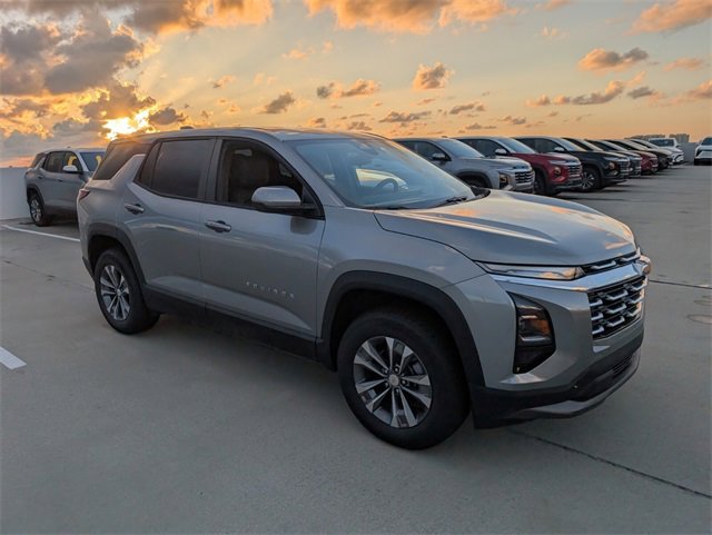 2026 Chevrolet Equinox LT photo 2