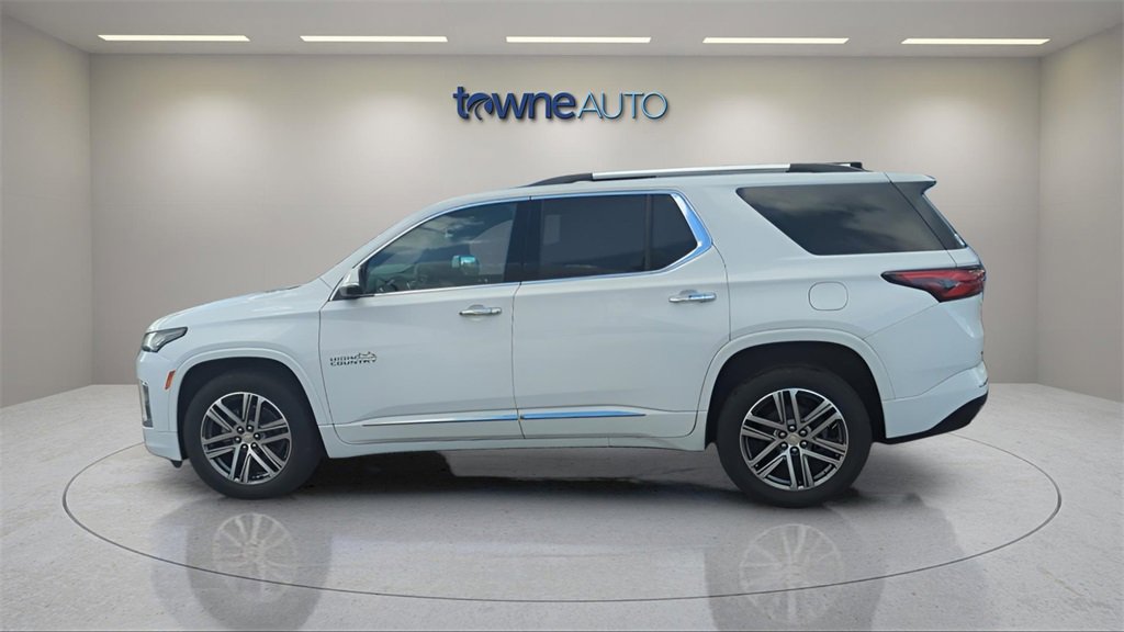 2022 Chevrolet Traverse High Country photo 2