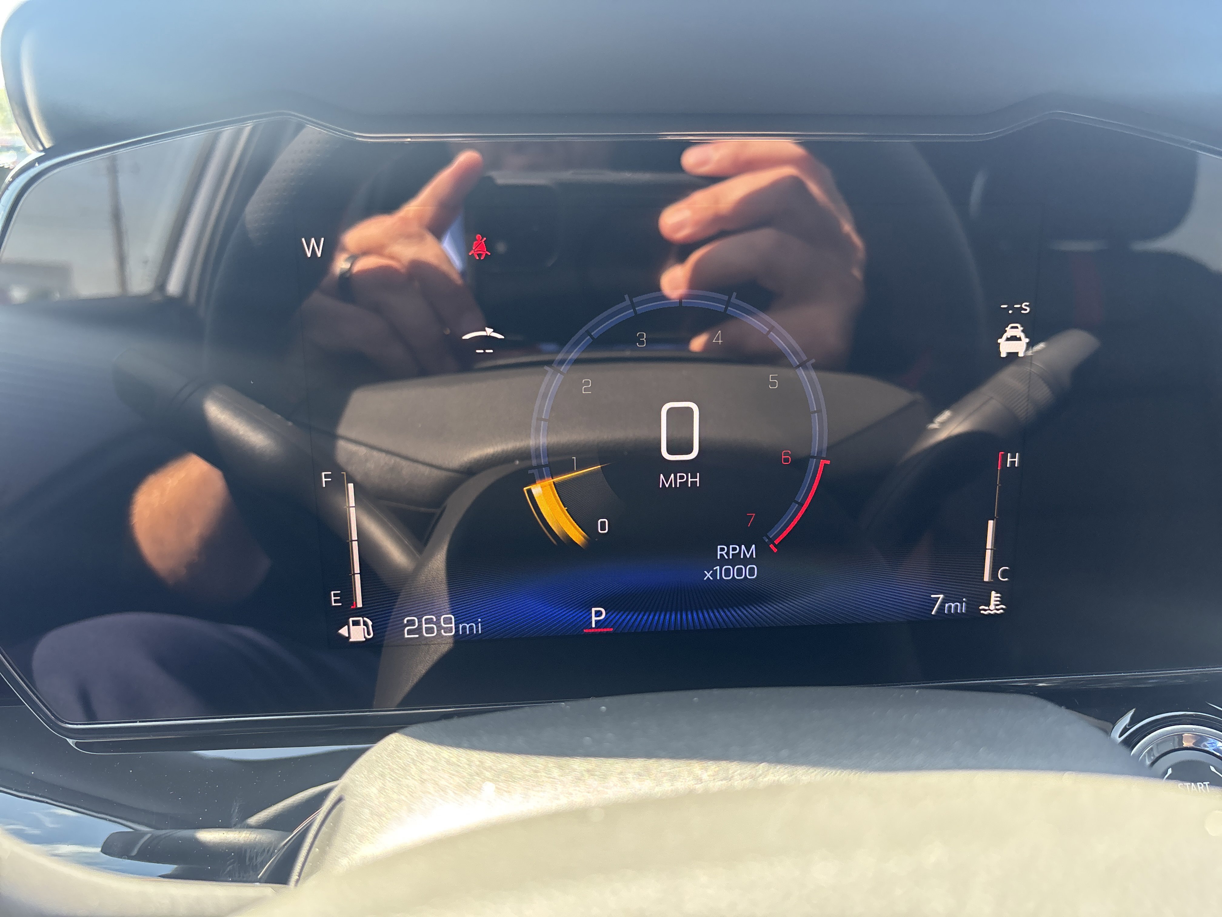 2025 Chevrolet Trax photo 2