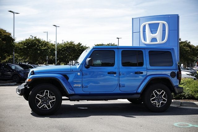 2024 Jeep Wrangler Sahara photo 3