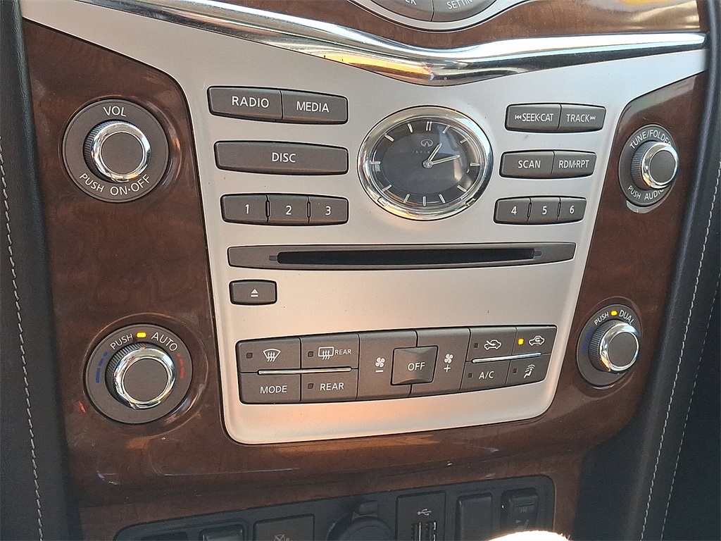 2019 Infiniti QX80 Luxe photo 15