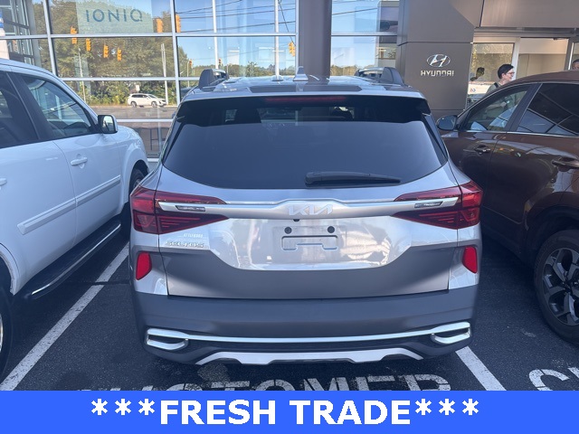 2022 Kia Seltos Nightfall Edition photo 3