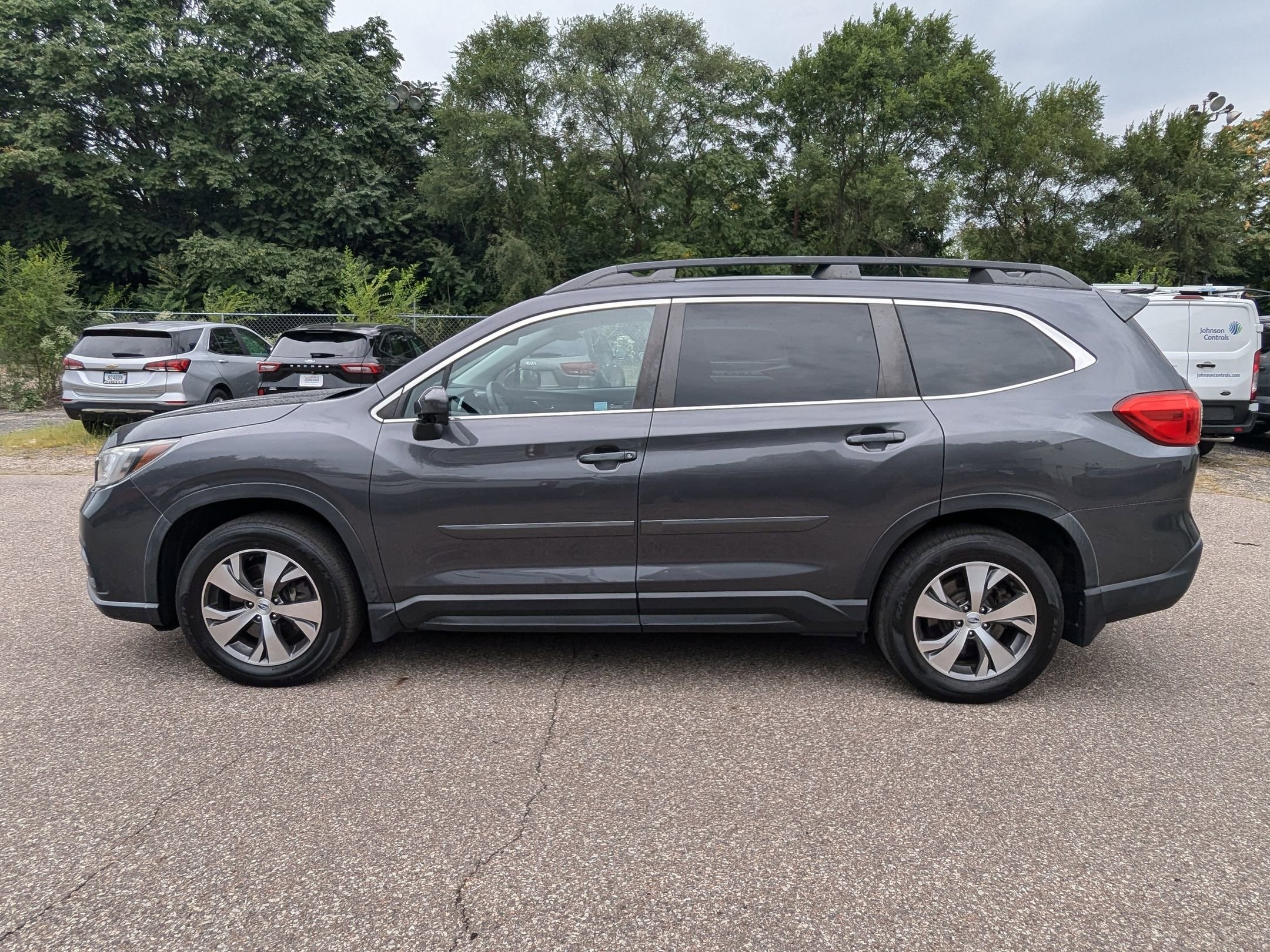 2020 Subaru Ascent Premium photo 2