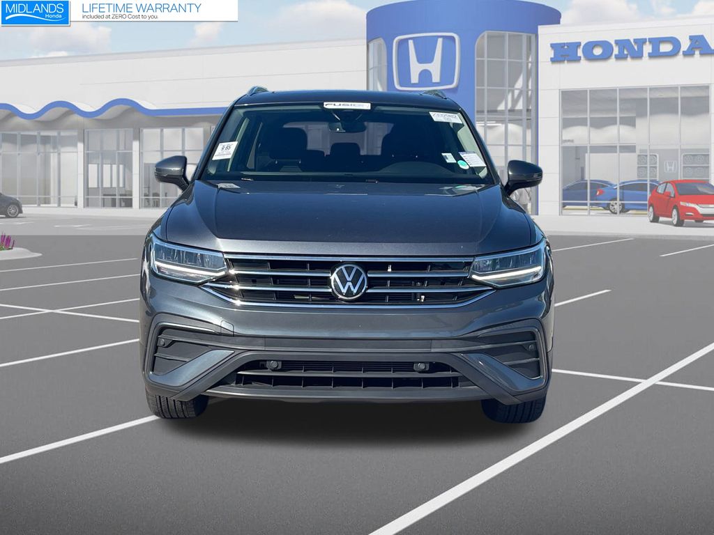 2022 Volkswagen Tiguan SE photo 2
