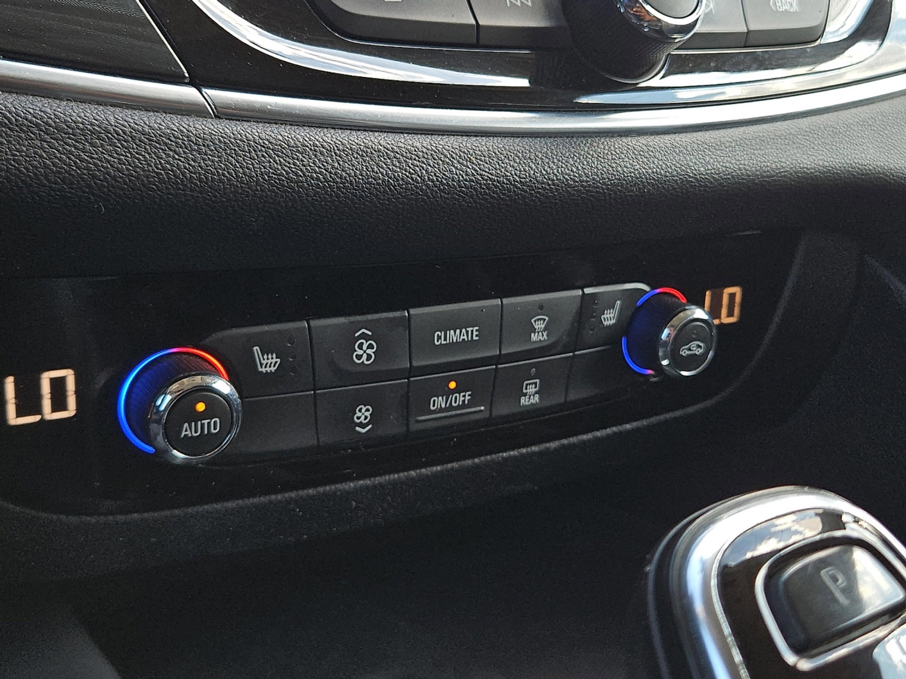 2019 Buick Enclave Essence photo 33