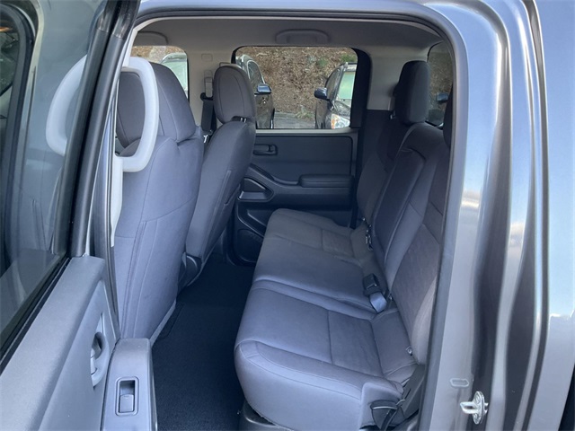 2022 Nissan Frontier S photo 9