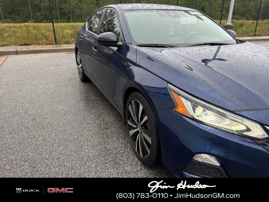 2022 Nissan Altima 2.5 SR photo 3