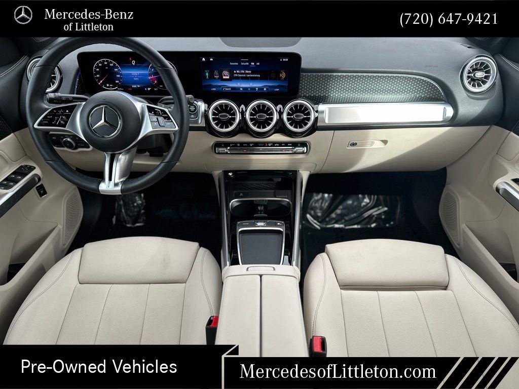 2025 Mercedes Benz GLB 250 4MATIC photo 2