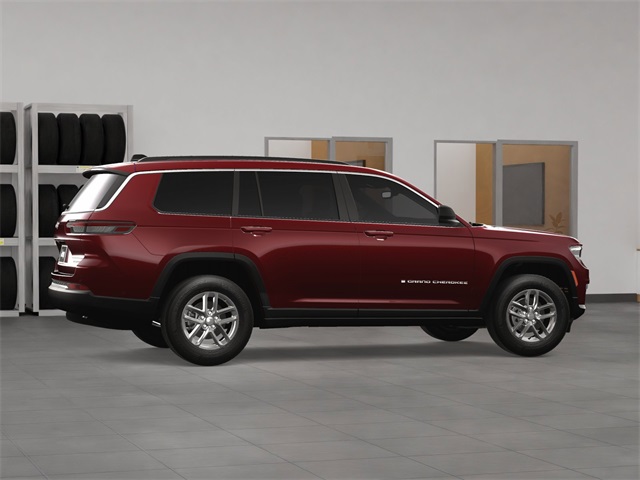 2025 Jeep Grand Cherokee Laredo photo 6