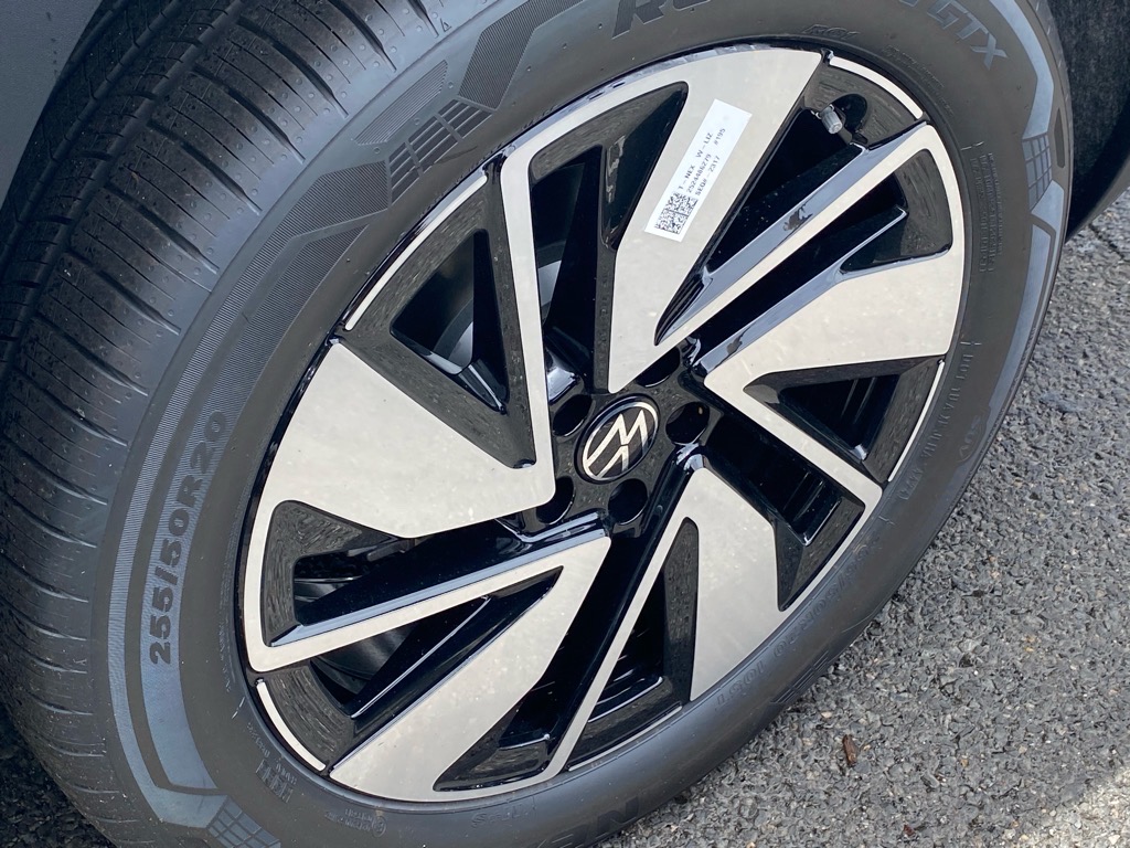 2025 Volkswagen Atlas SE Technology photo 11