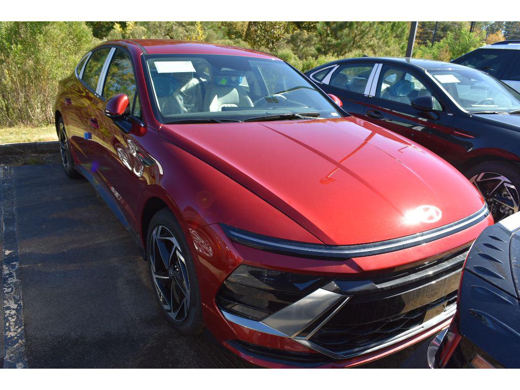 2026 Hyundai Sonata SEL Sport photo 2