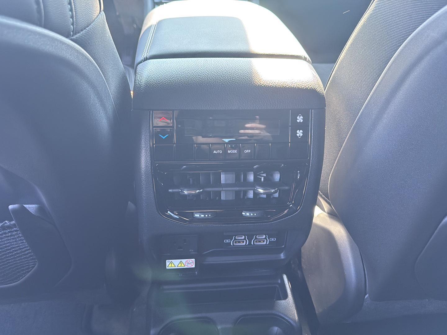 2025 Jeep Grand Cherokee Altitude High photo 21