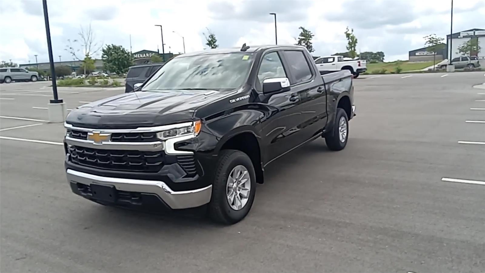 2026 Chevrolet Silverado 1500 LT photo 4