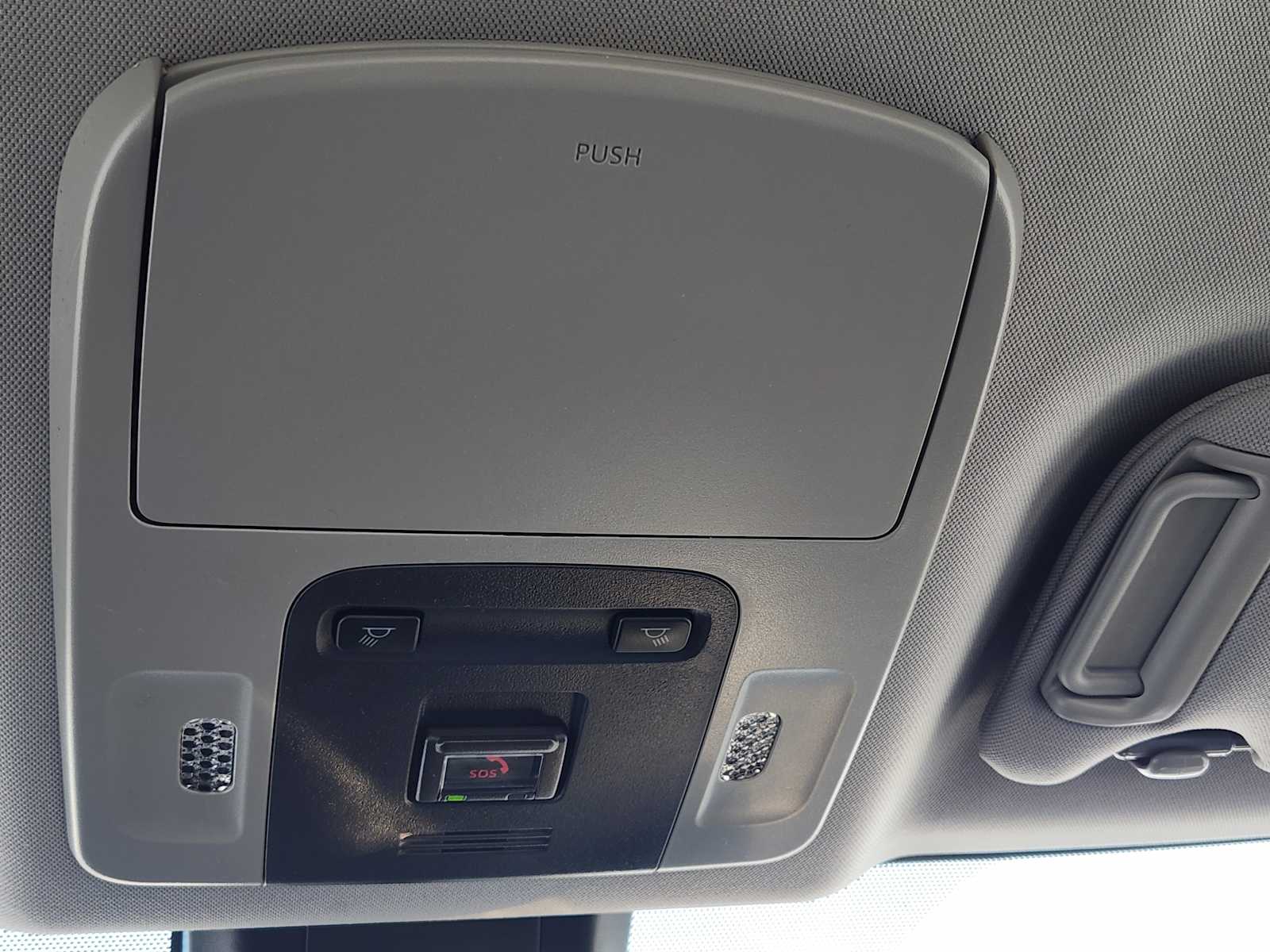 2023 Toyota Camry SE photo 19