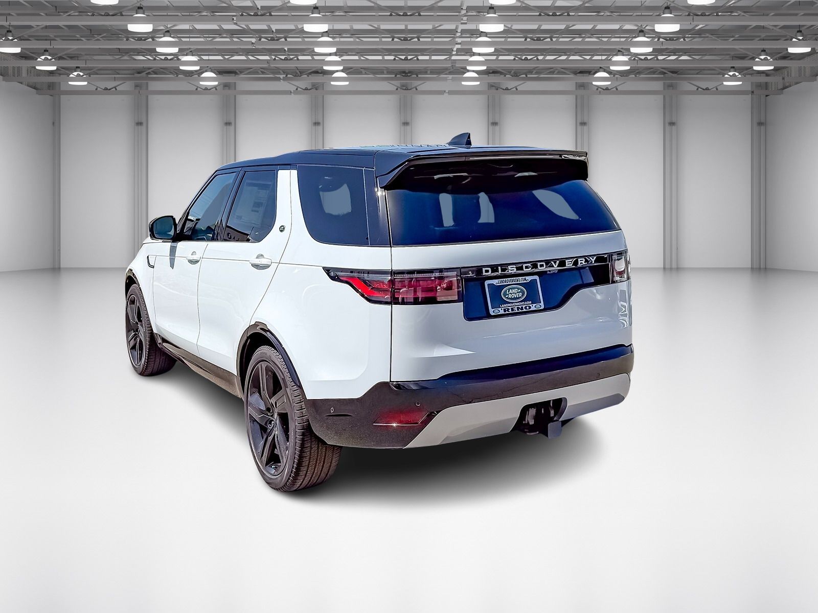 2025 Land Rover Discovery Metropolitan Edition photo 3
