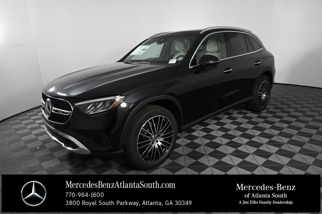 2026 Mercedes-Benz GLC Base's photo