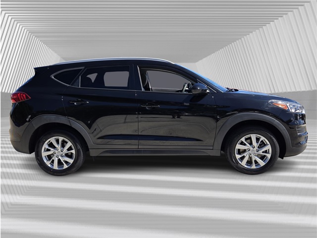 2021 Hyundai Tucson Value photo 2