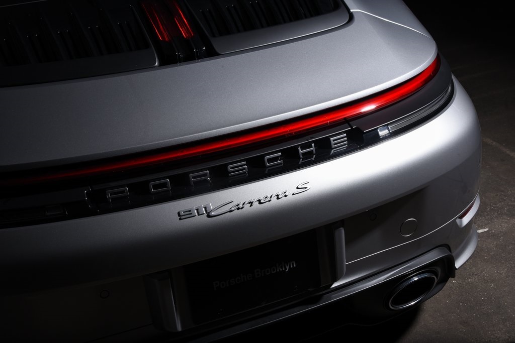 2025 Porsche 911 S photo 13