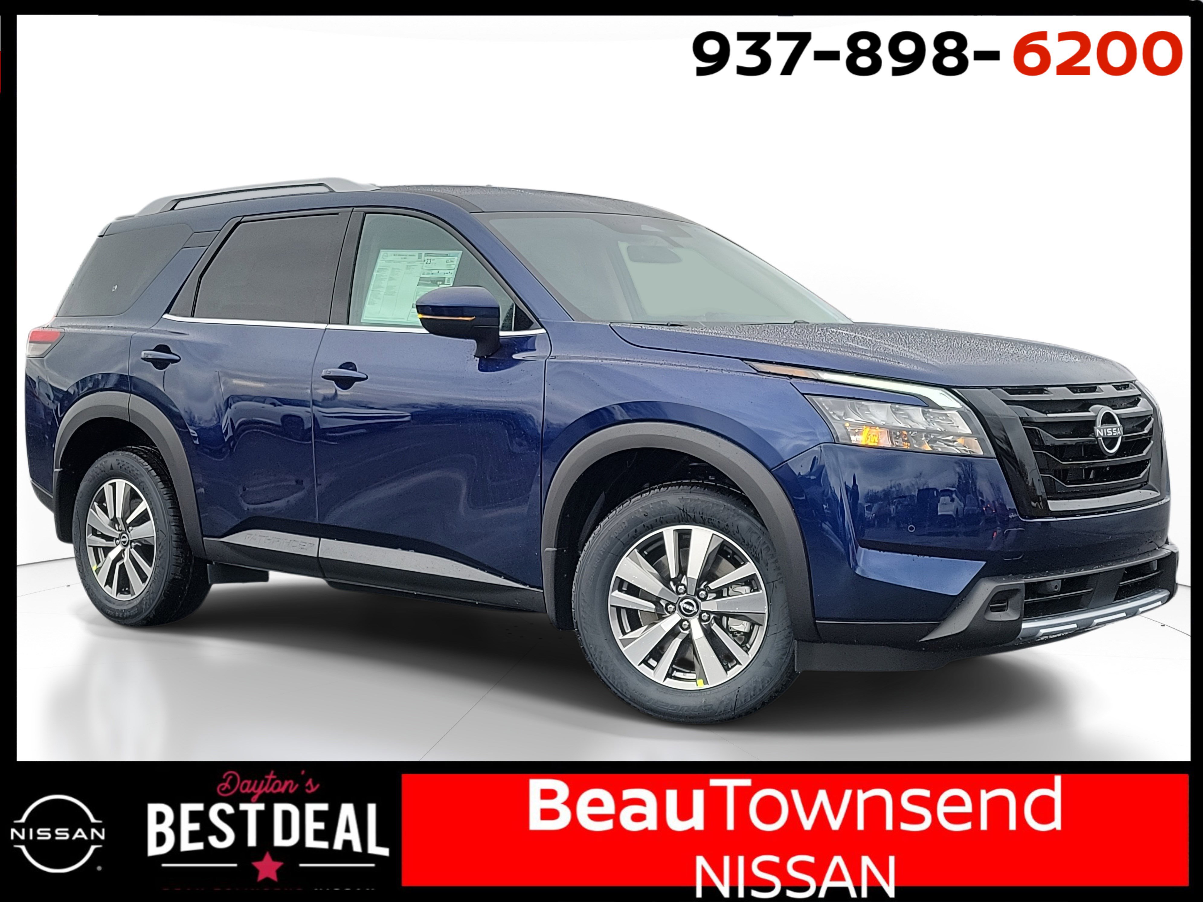 2025 Nissan Pathfinder SL's photo