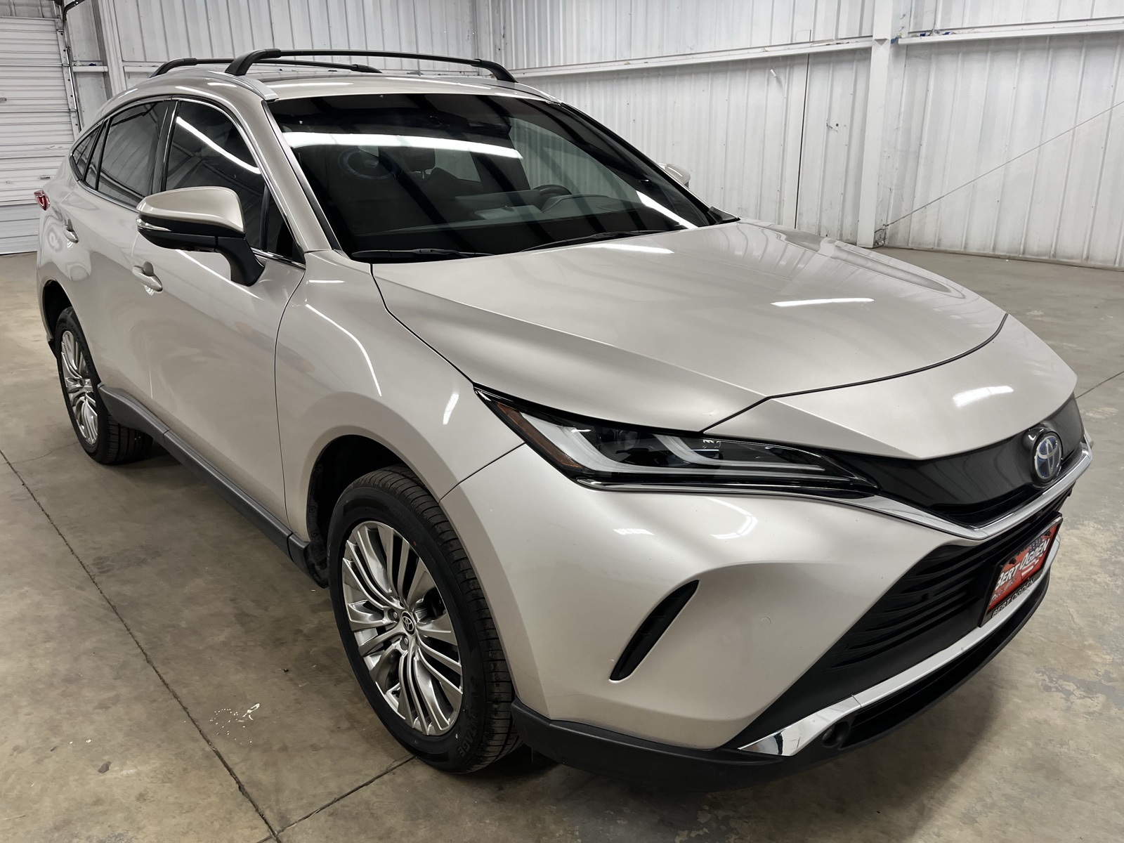 2023 Toyota Venza Limited's photo