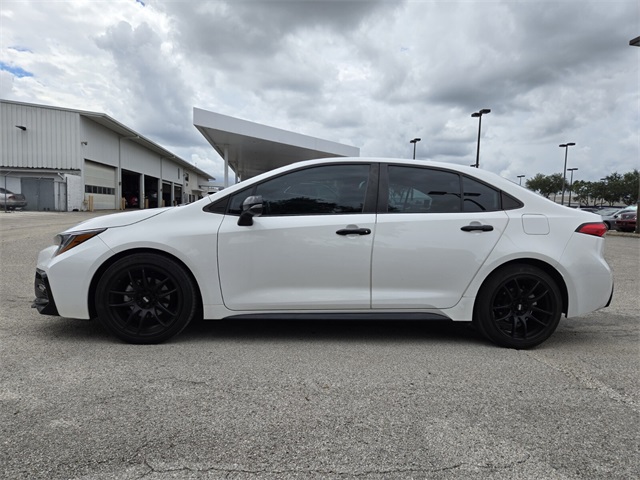 2021 Toyota Corolla SE photo 2