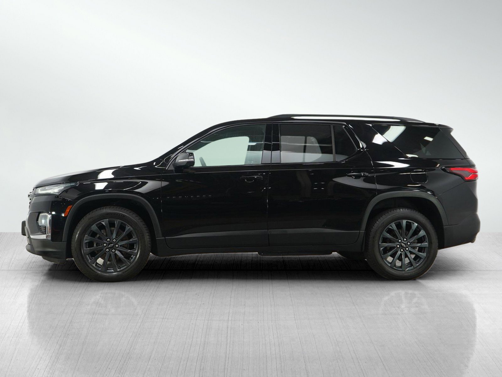 Used 2022 Chevrolet Traverse RS with VIN 1GNEVJKW8NJ110978 for sale in White Bear Lake, Minnesota