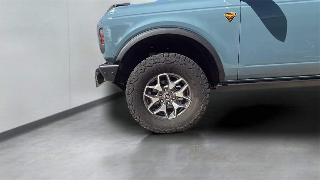 2022 Ford Bronco Base photo 46