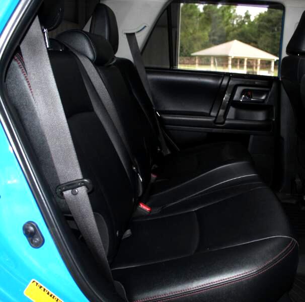 2019 Toyota 4Runner SR5 photo 22