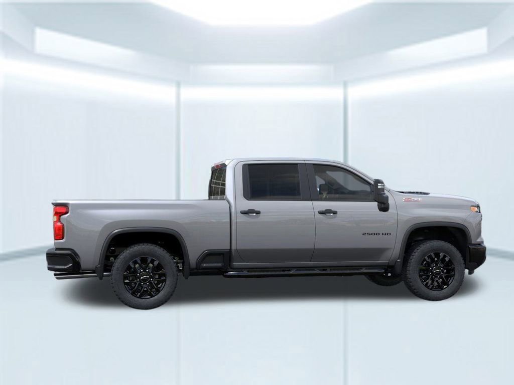2026 Chevrolet Silverado 2500HD Custom photo 4