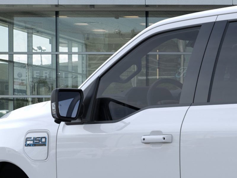 2025 Ford F-150 Lightning photo 19