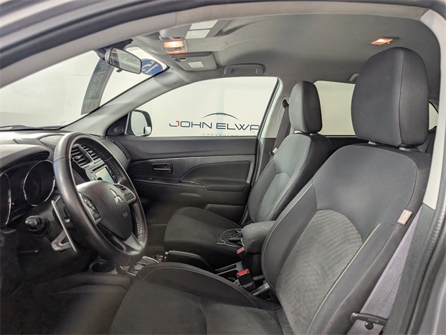 2015 Mitsubishi Outlander Sport SE photo 11