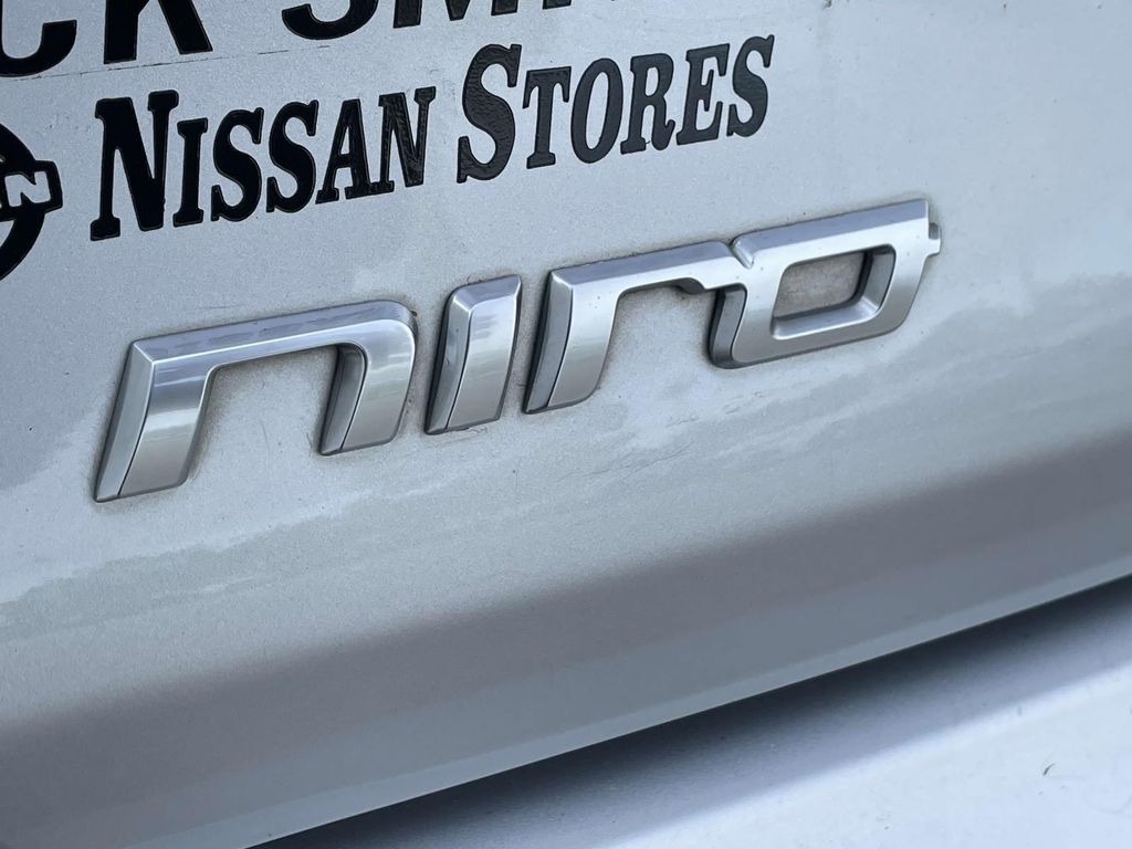 2020 Kia Niro LXS photo 7