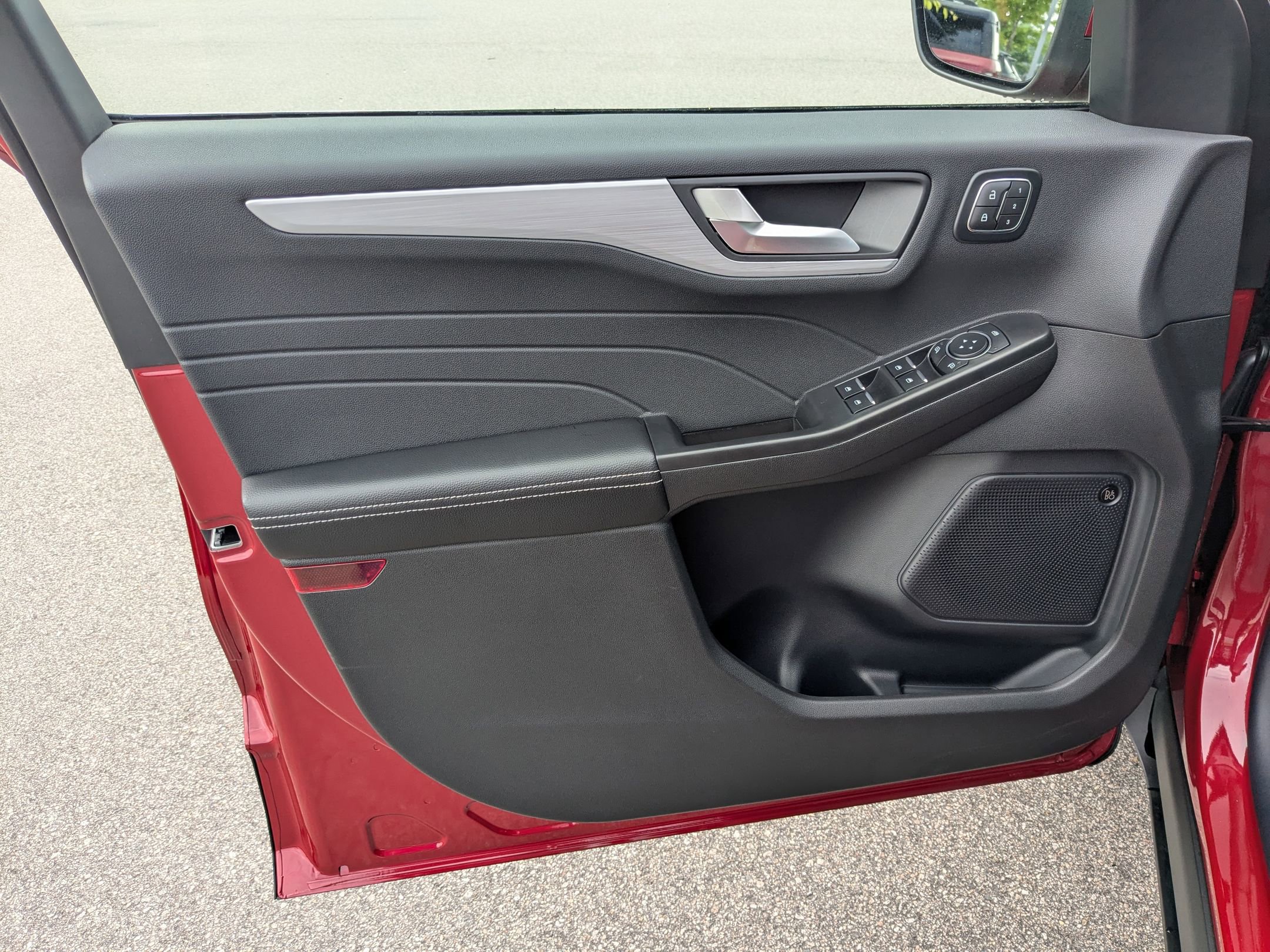 2025 Ford Escape Plug-In Hybrid photo 11