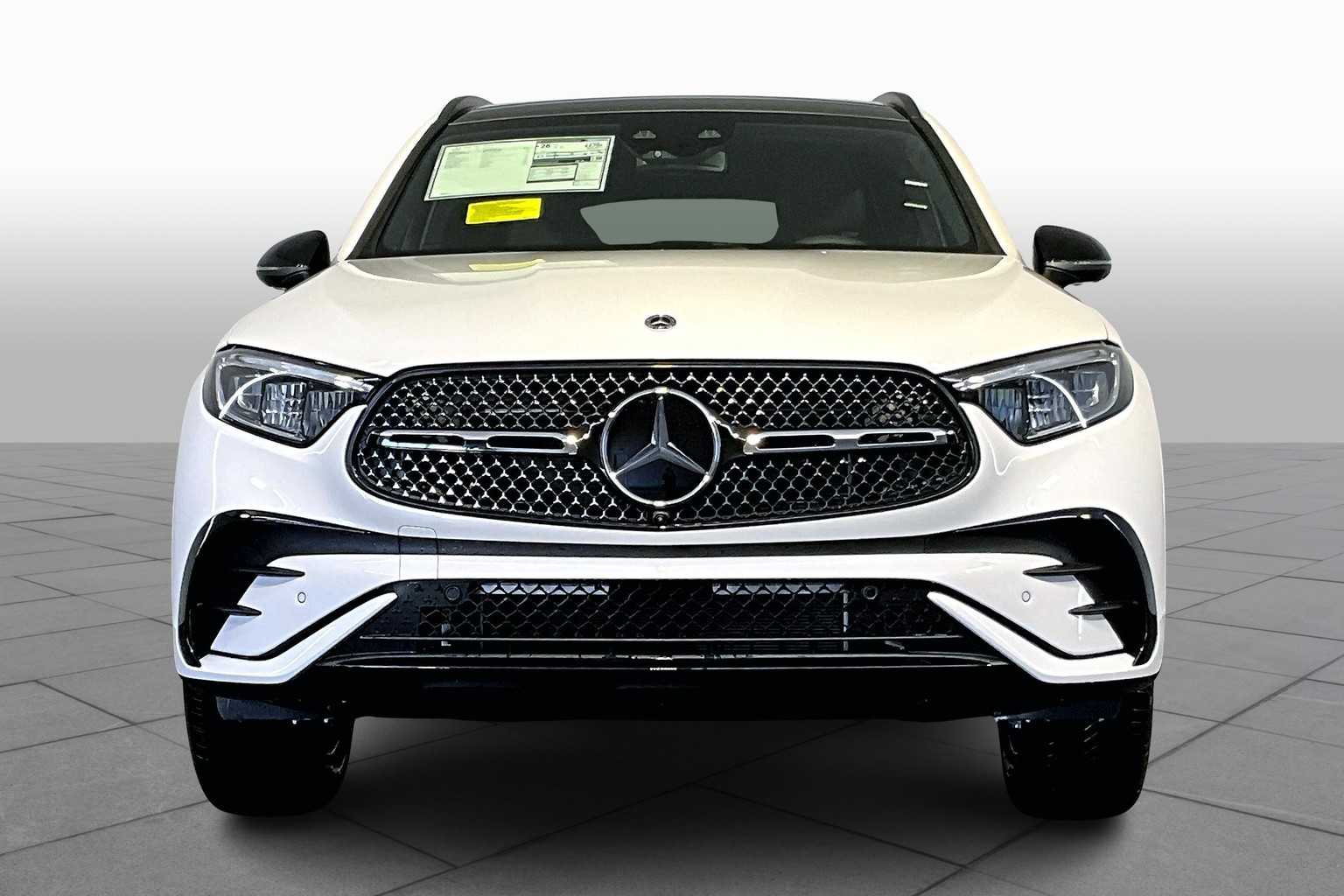 2025 Mercedes Benz GLC 300 4MATIC photo 2