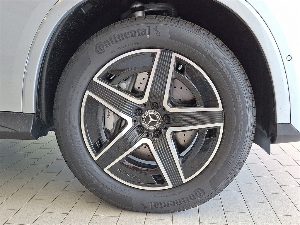 2025 Mercedes Benz GLC 350e 4MATIC photo 4