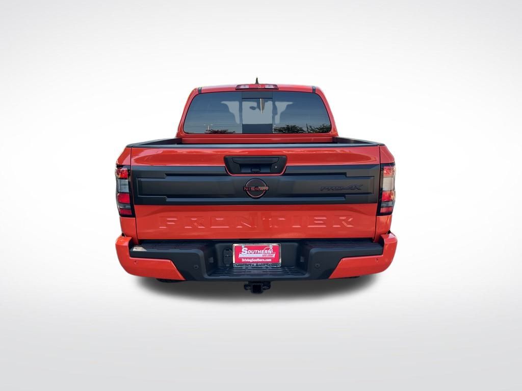 2025 Nissan Frontier Crew Cab PRO-4X photo 2