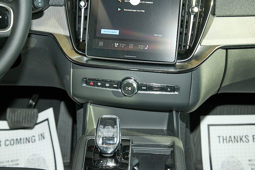 2026 VOLVO XC90 - Image 22