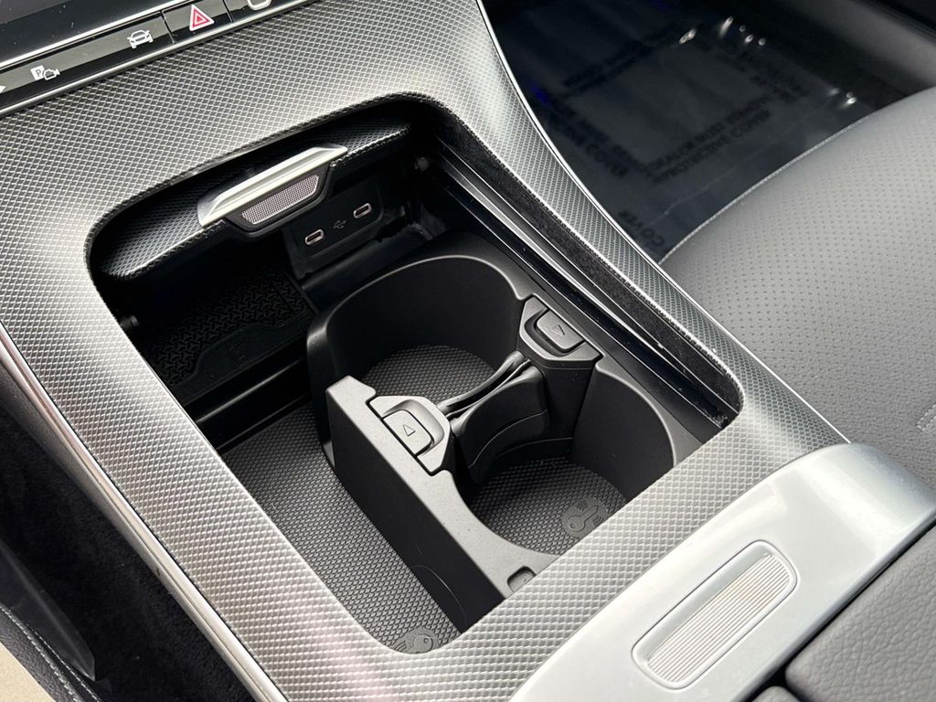 2025 Mercedes Benz C 300 4MATIC photo 40