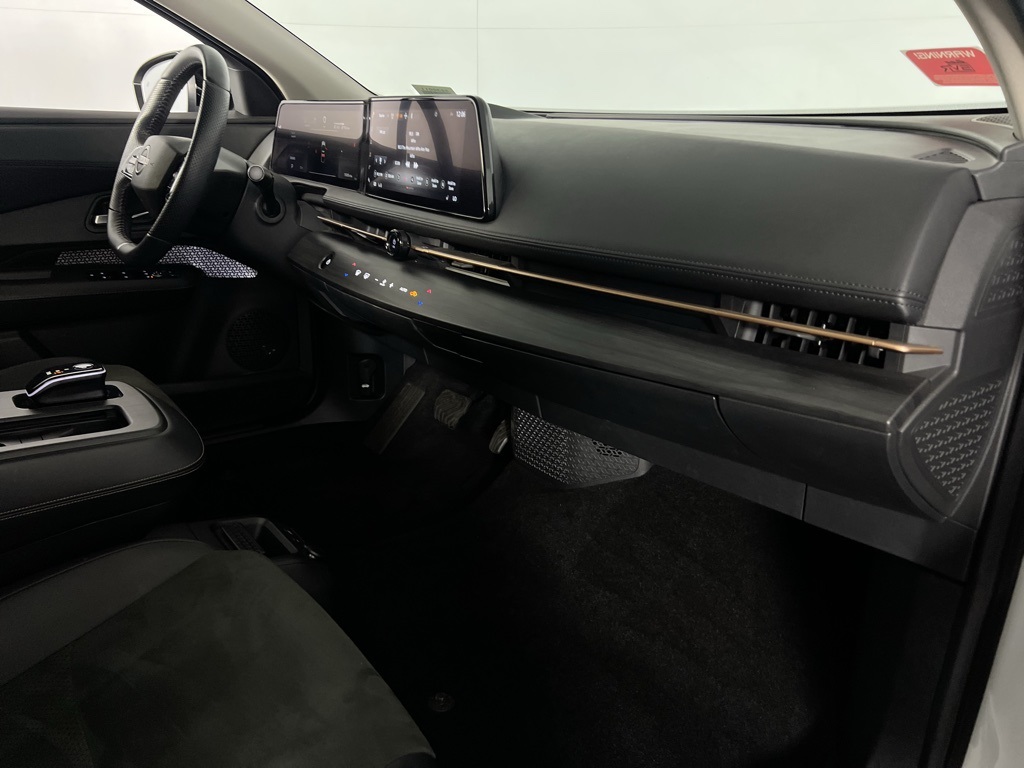2024 Nissan ARIYA Engage e-4ORCE photo 24