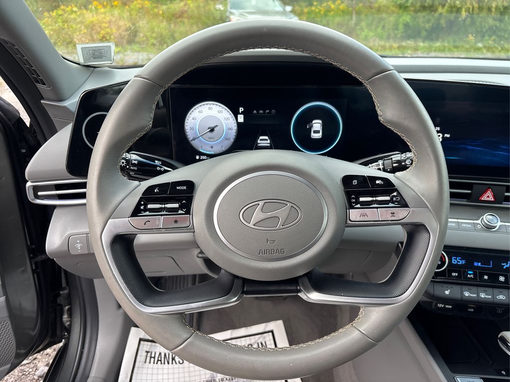 2024 Hyundai Elantra SEL Convenience photo 21