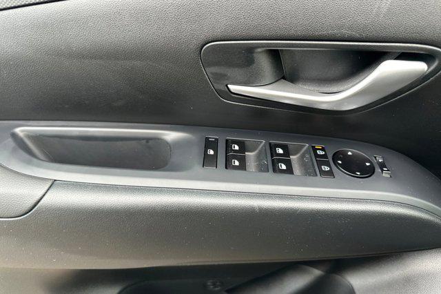 2025 Hyundai Santa Cruz SE photo 6