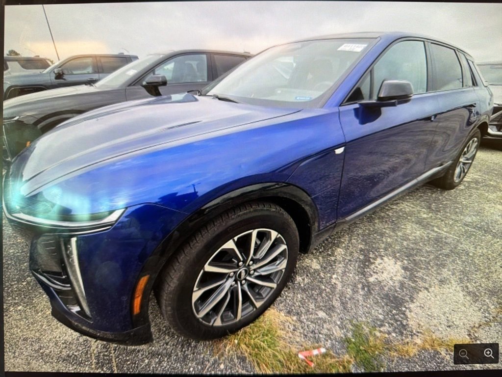 2025 Cadillac LYRIQ Sport 2's photo