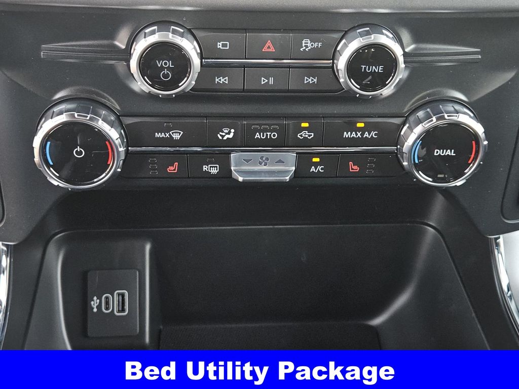 2025 Ford F-150 XLT photo 14