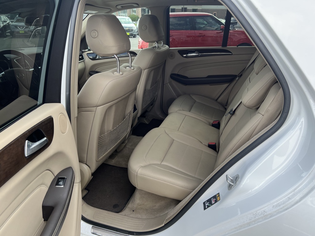 2015 Mercedes Benz ML 350 4MATIC photo 19