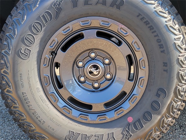 2025 Ford Bronco Outer Banks photo 11