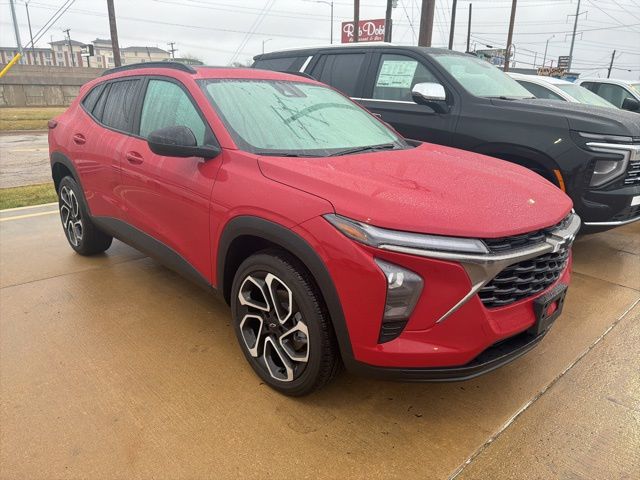 2026 Chevrolet Trax RS's photo