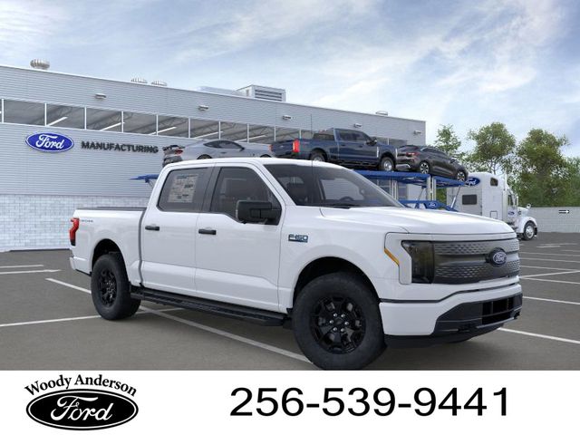 2025 Ford F-150 Lightning XLT photo 3