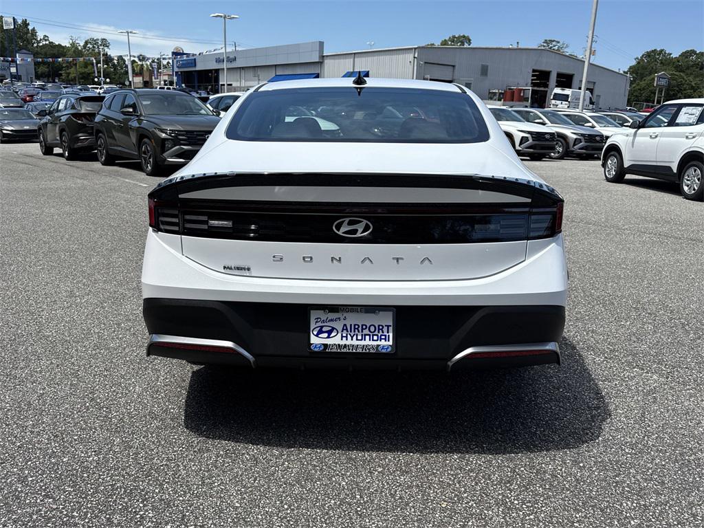 2025 Hyundai Sonata SE photo 4