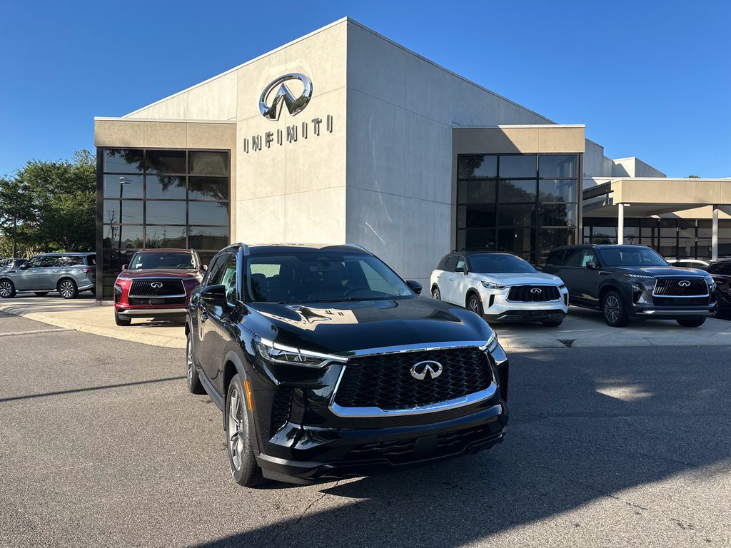 2025 INFINITI QX60 LUXE's photo