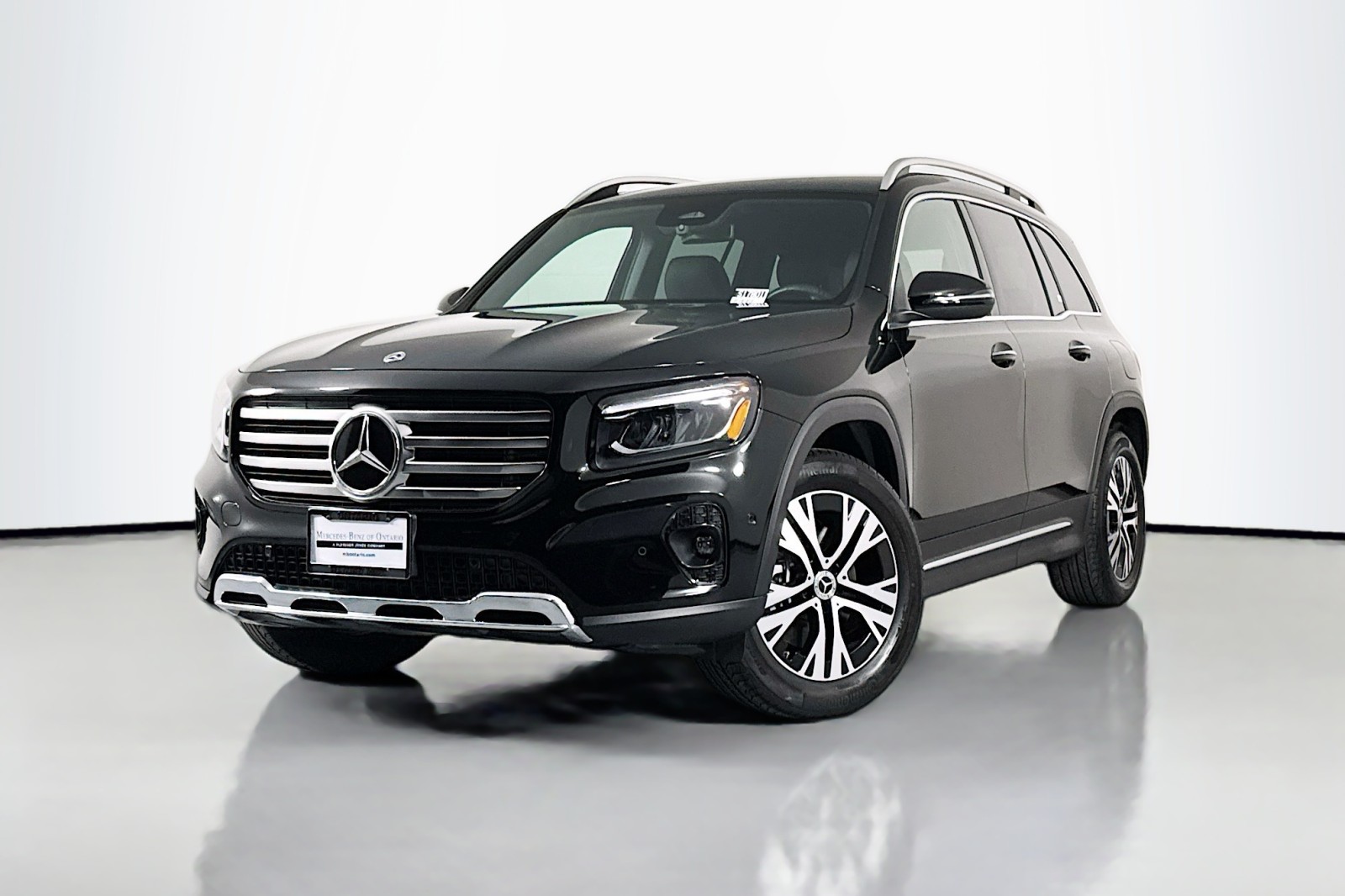 2025 Mercedes-Benz GLB Base's photo